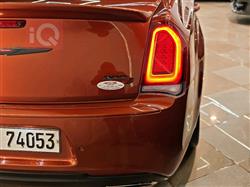 کرایسلەر 300